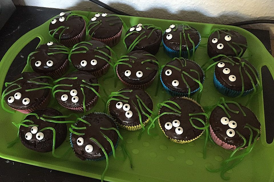 Spinnenmuffins für Halloween