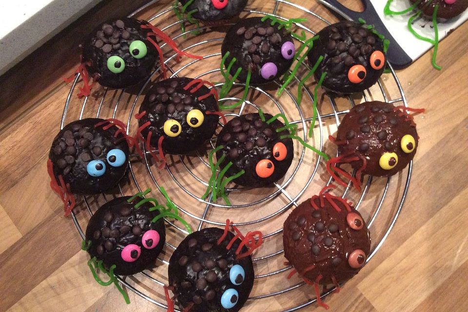 Spinnenmuffins für Halloween