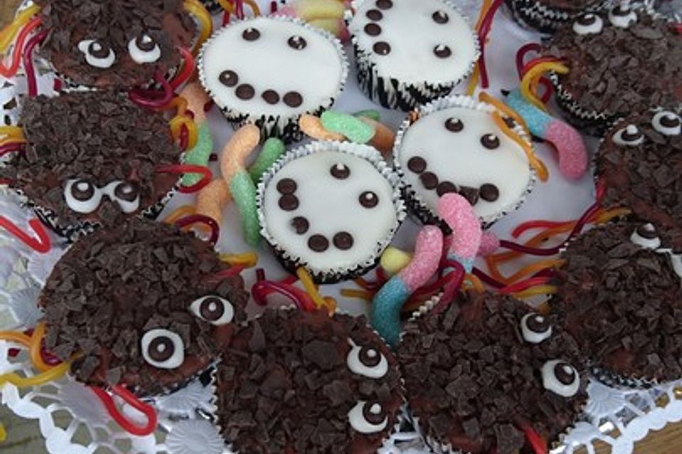 Spinnenmuffins für Halloween