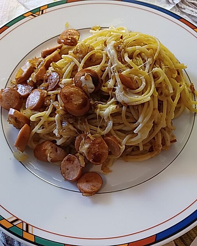 Spaghetti mit Käse und Maggi