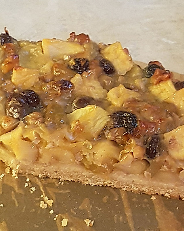 Apfel-Pudding Kuchen mit Walnüssen