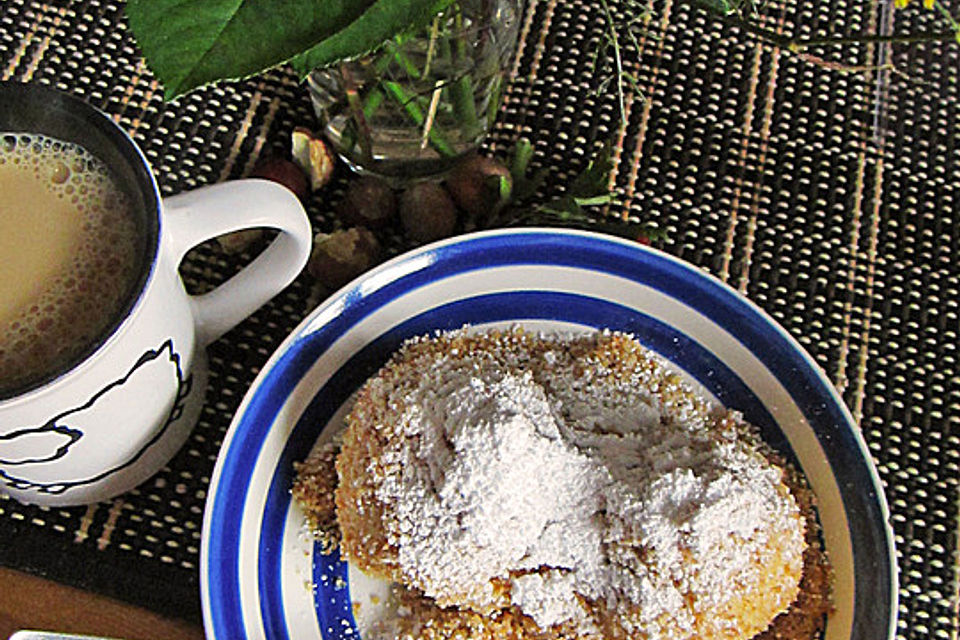 Zwetschgen- oder Marillenknödel mit Quarkteig