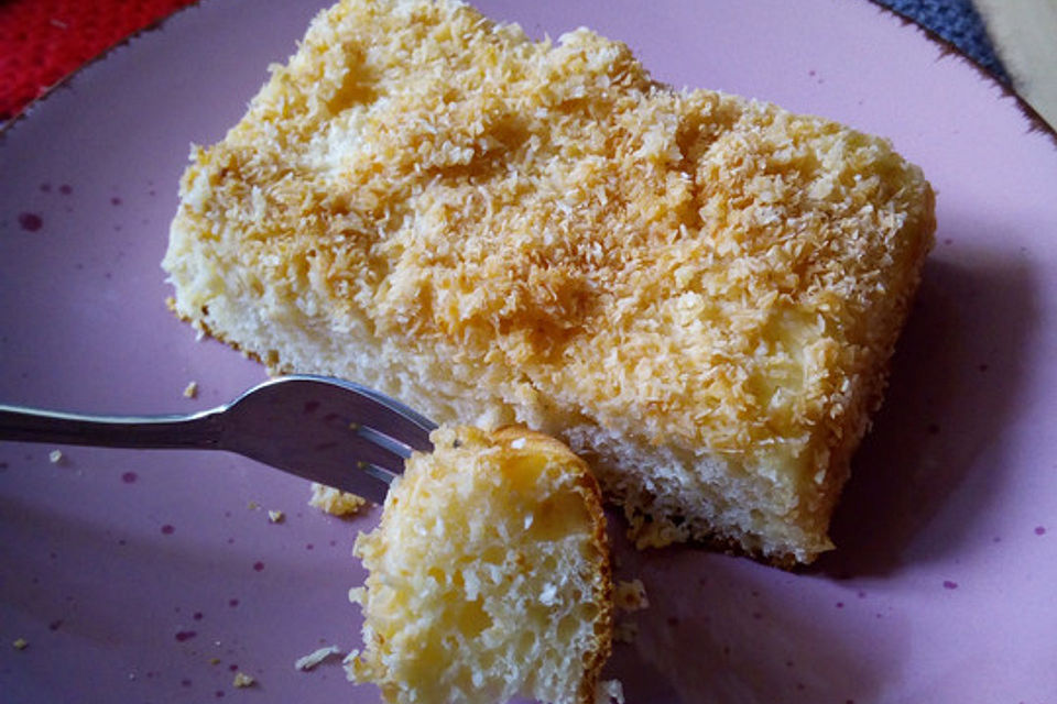 Buttermilchkuchen mit Kokos