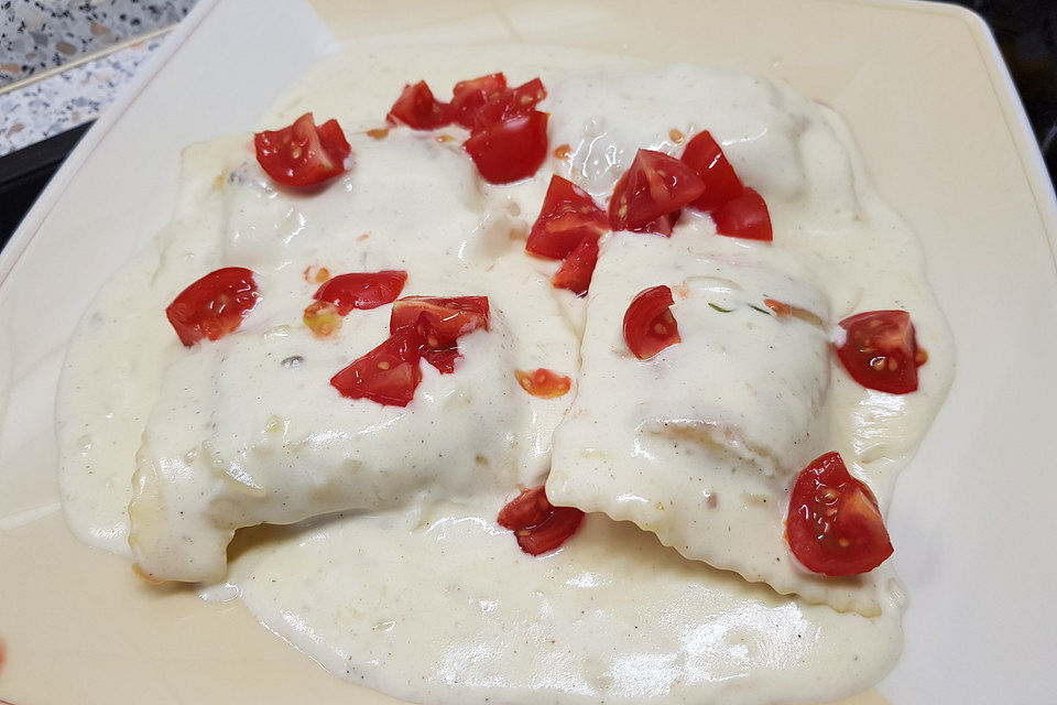 Maultaschen in Käse-Sahnesoße