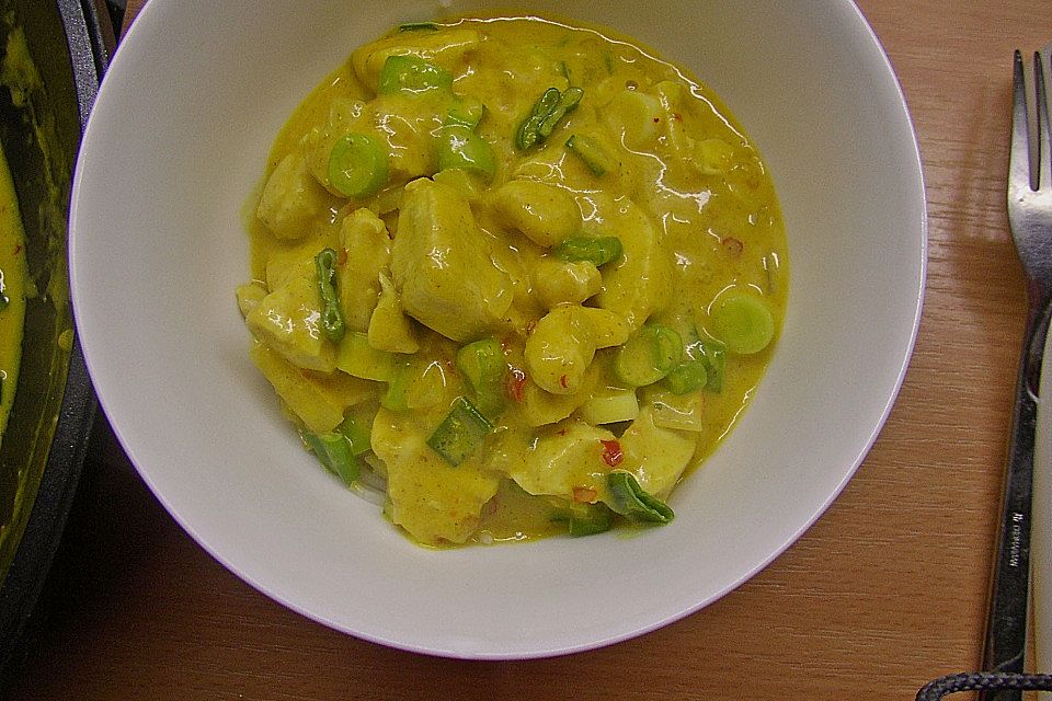 Curry-Hähnchengulasch