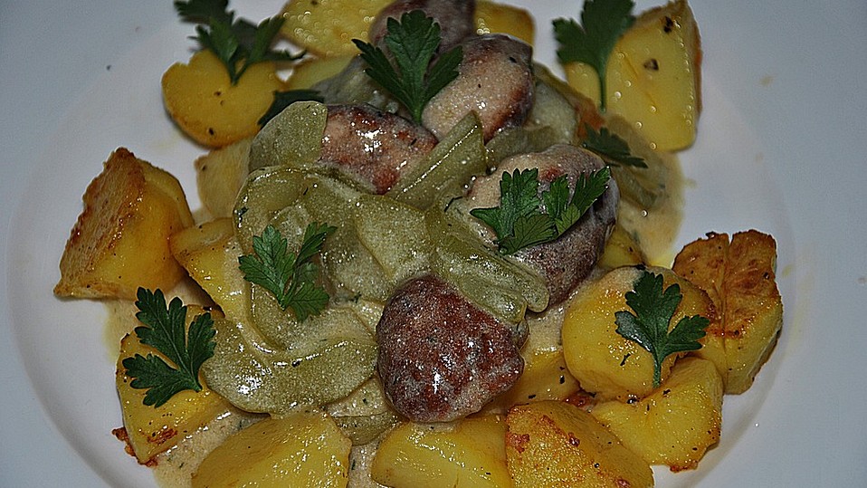 Schmorgurkenpfanne mit Wurstbällchen von Mysteria