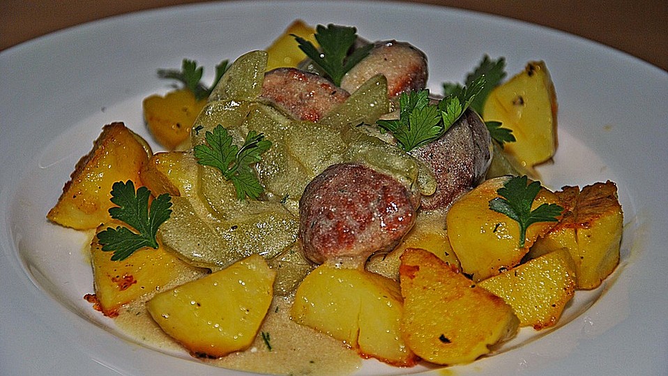 Schmorgurkenpfanne mit Wurstbällchen von Mysteria