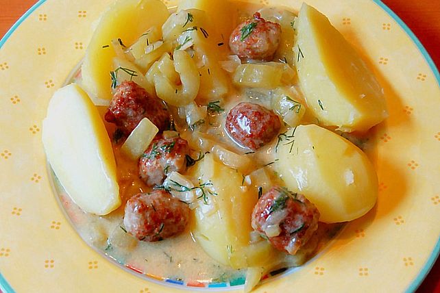Schmorgurkenpfanne mit Wurstbällchen von Mysteria| Chefkoch