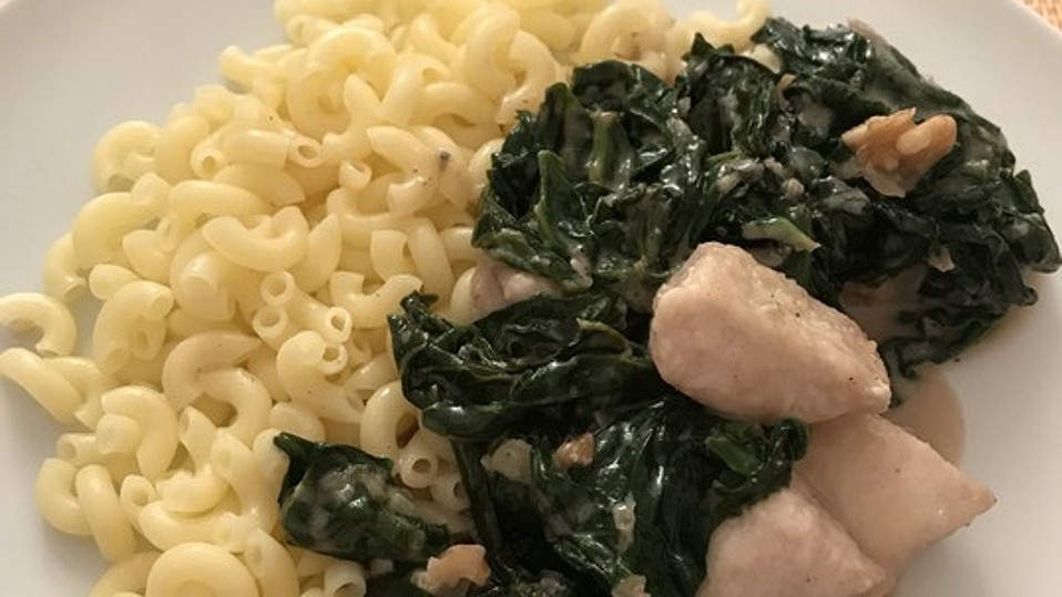 Penne mit Baby-Blattspinat in Gorgonzola-Walnuss-Sauce von Corela1 Penne mit Baby-Blattspinat in Gorgonzola-Walnuss-Sauce von Corela1