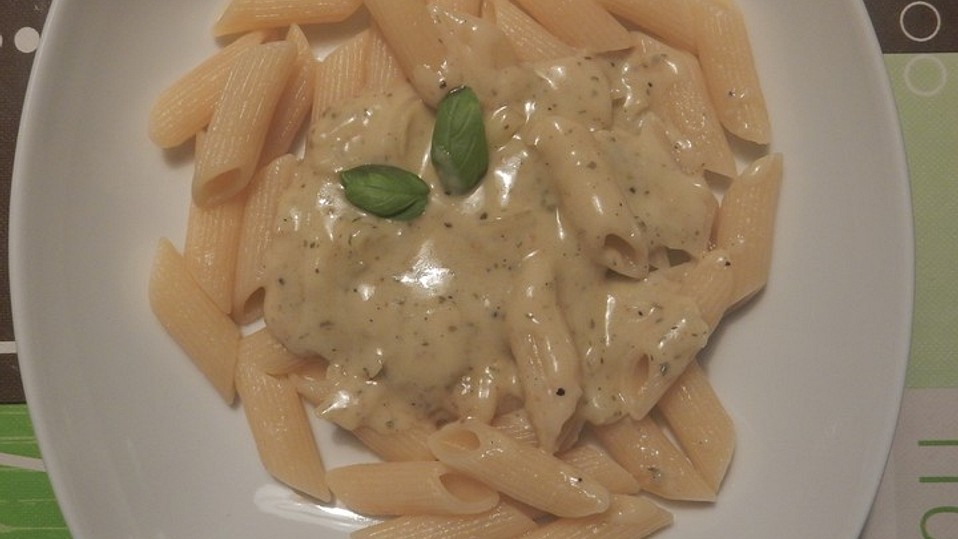 Penne mit Baby-Blattspinat in Gorgonzola-Walnuss-Sauce von Corela1 Penne mit Baby-Blattspinat in Gorgonzola-Walnuss-Sauce von Corela1