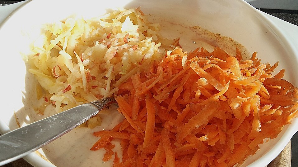 Apfel-Möhren Rohkost Apfel-Möhren Rohkost