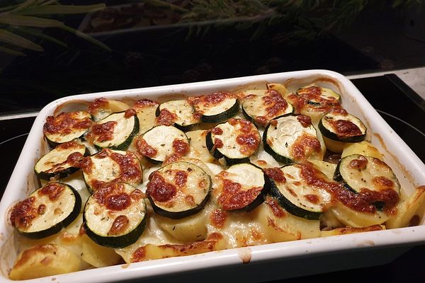 Zucchini-Hack-Kartoffel Auflauf von tanjablubb | Chefkoch