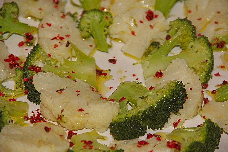 Brokkoli-Blumenkohl-Carpaccio