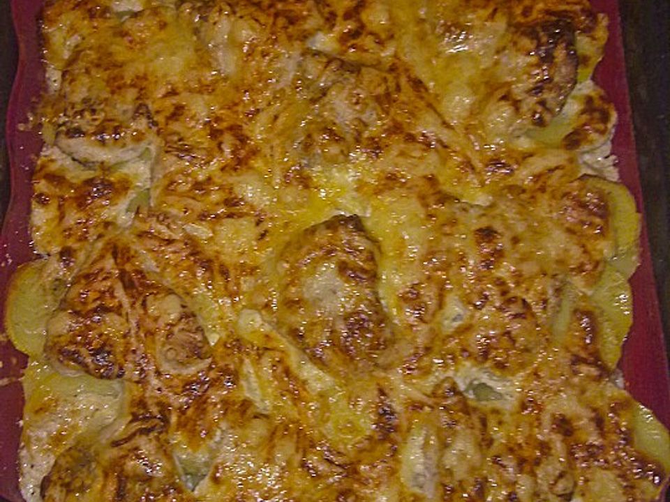 Gebackene Kartoffeln mit Hähnchenbrust und Emmentaler von rundd2429 ...