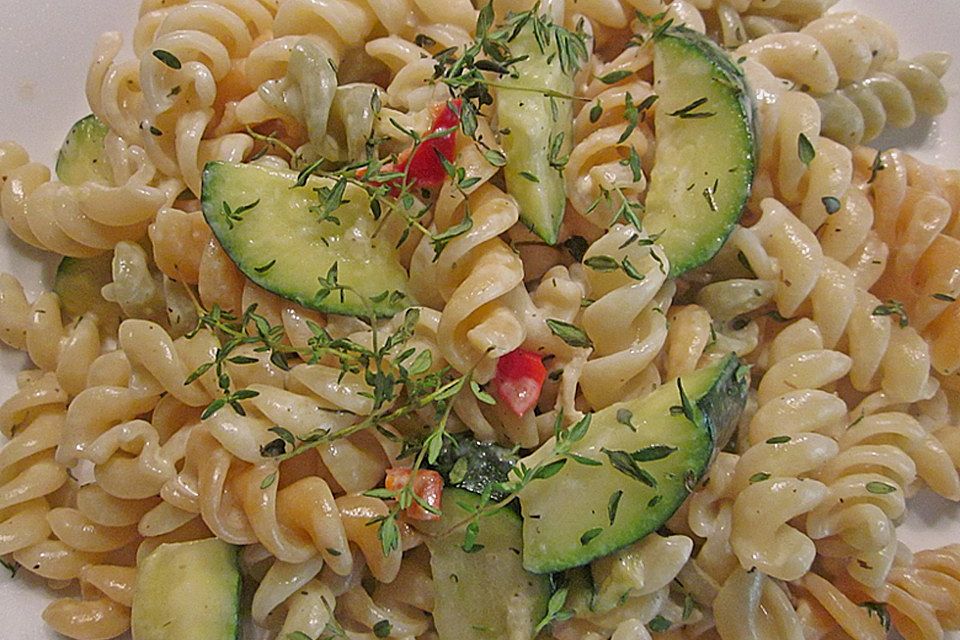 Nudeln mit Zucchinisauce