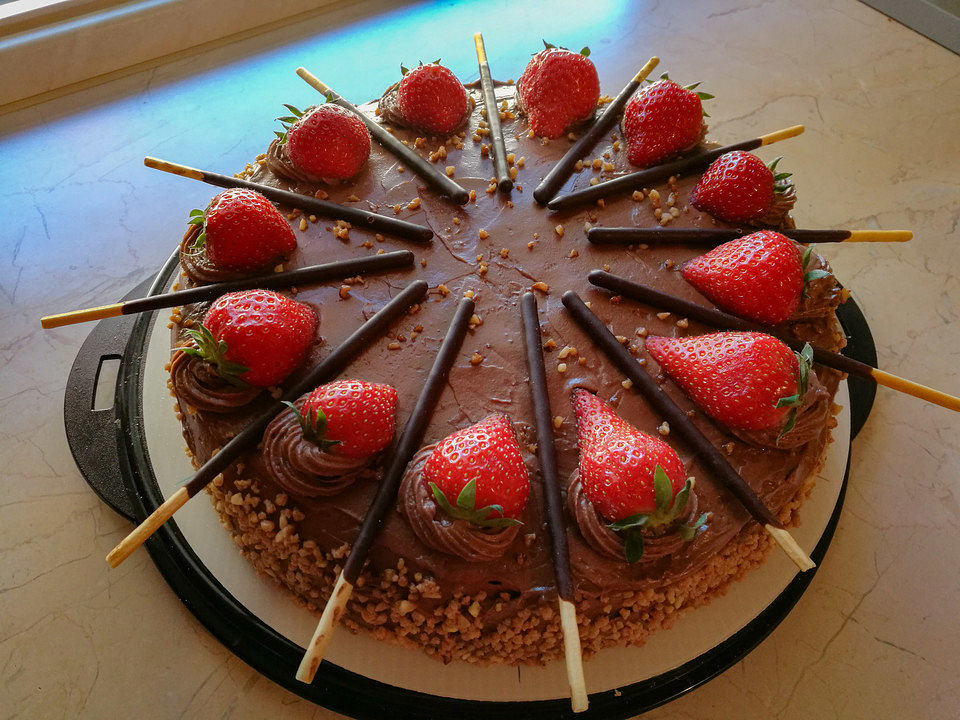 Erdbeer-Schokoladen Torte von dashonigkuchenpferd| Chefkoch