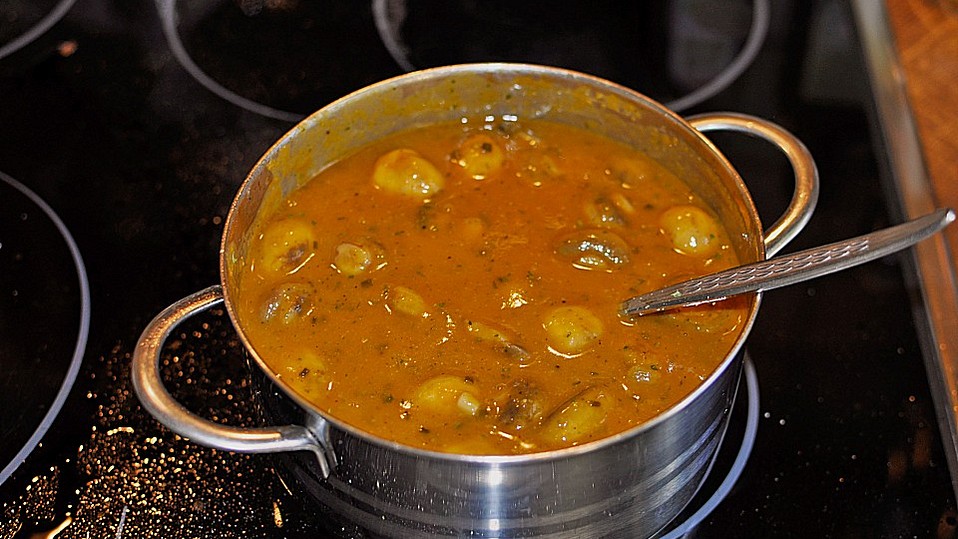 Herzhafte helle Sauce zu kurzgebratenem Fleisch von inwong