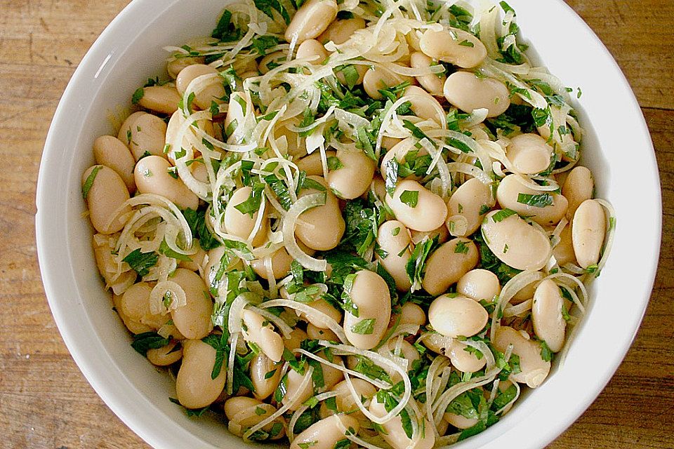 Piyaz; weißer türkischer Bohnensalat