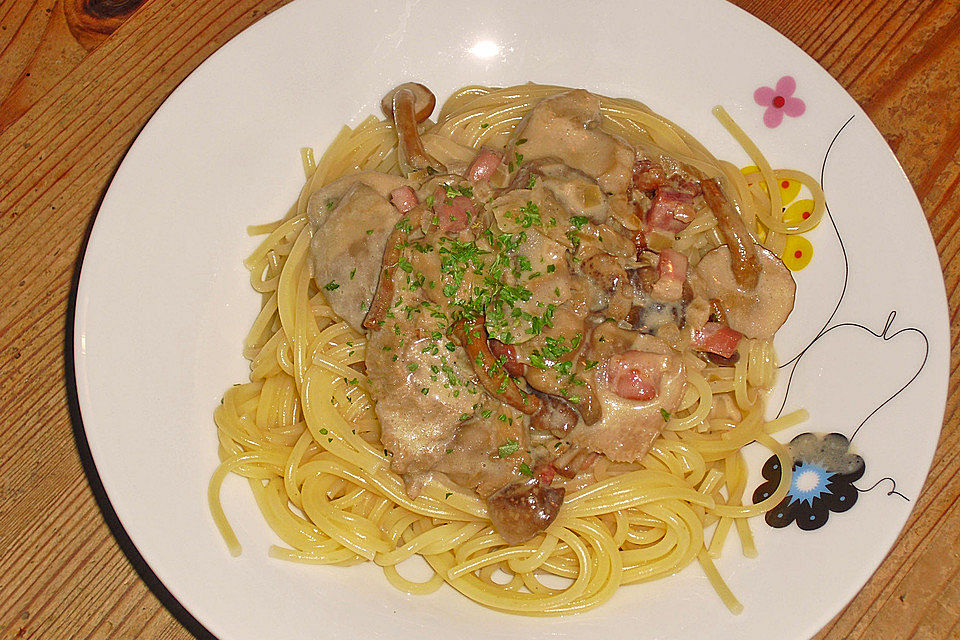 Speck-Champignon-Sauce