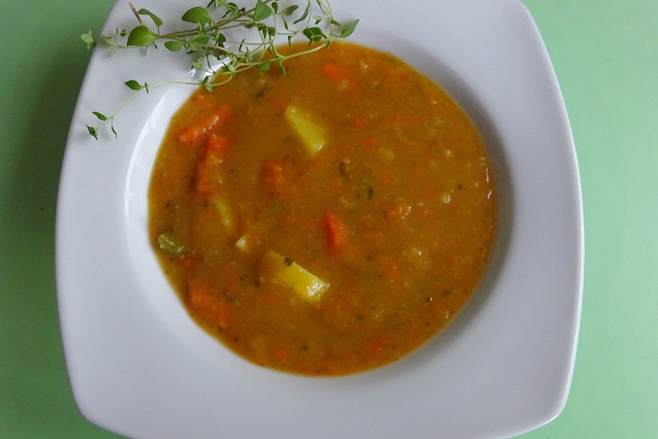 Möhrchen-Kartoffel-Ingwersuppe