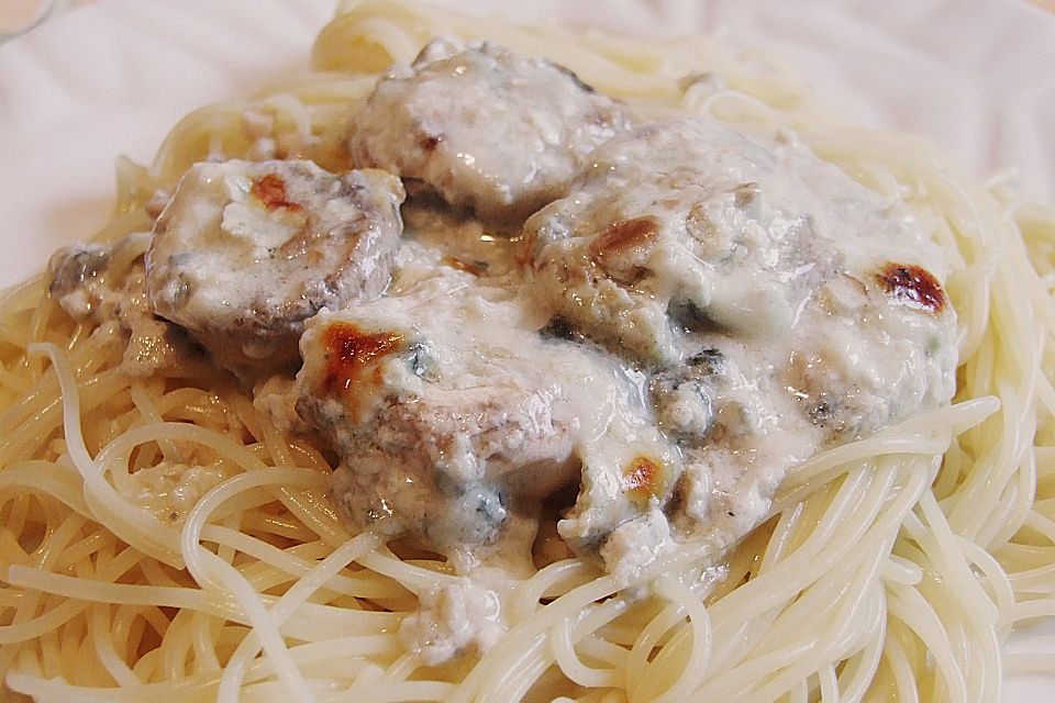 Überbackene Champignons mit Gorgonzola