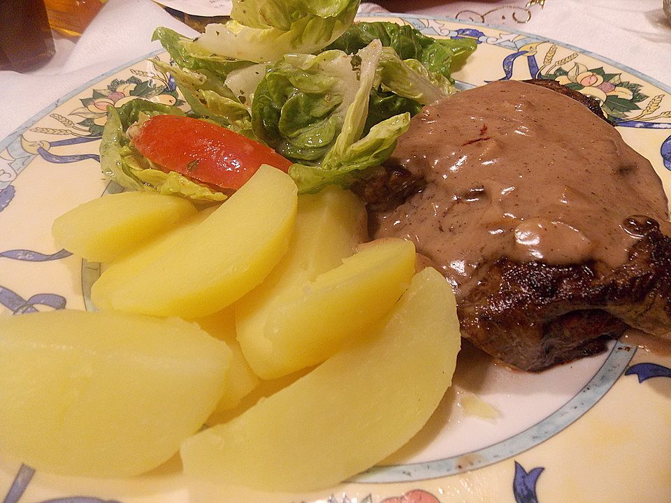 Rindersteaks mit Rotwein-Zwiebel Sahnesauce von finkiwinkie| Chefkoch