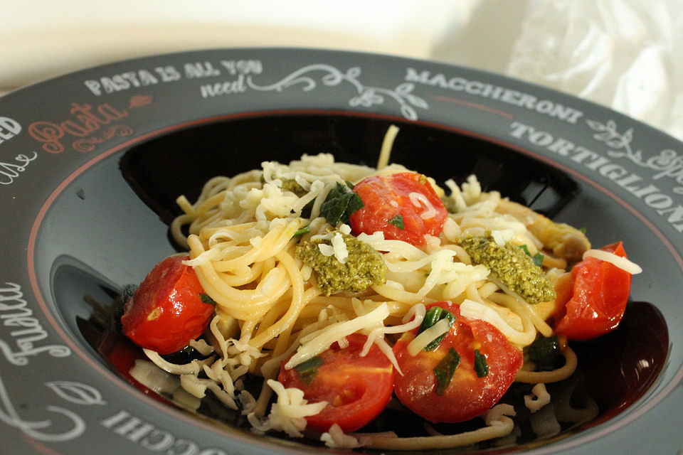 Spaghetti mit Spargel und Bärlauch