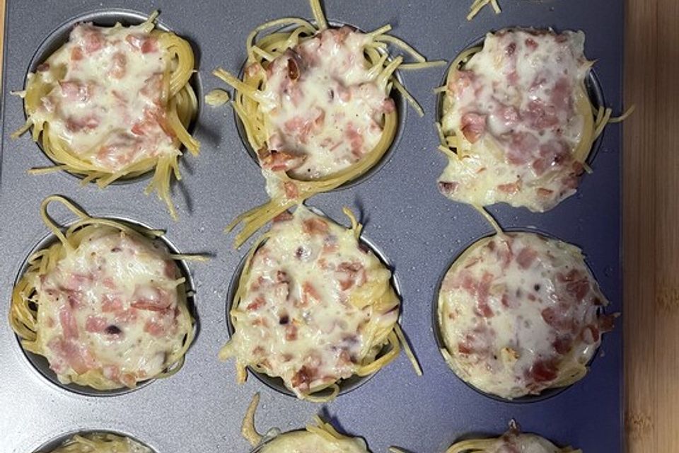 Spaghetti-Carbonara-Muffins