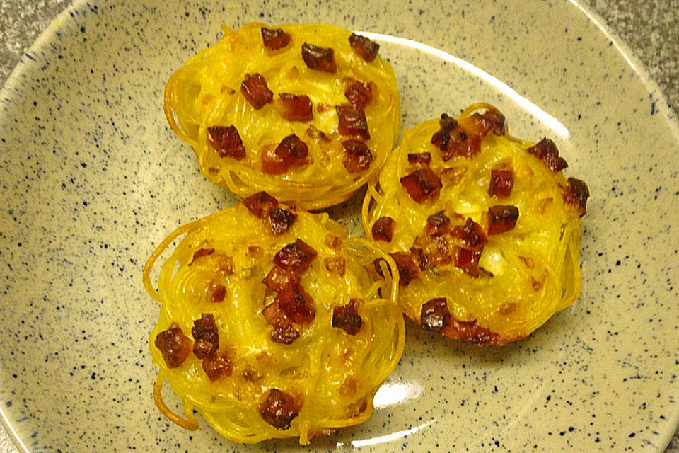 Spaghetti-Carbonara-Muffins