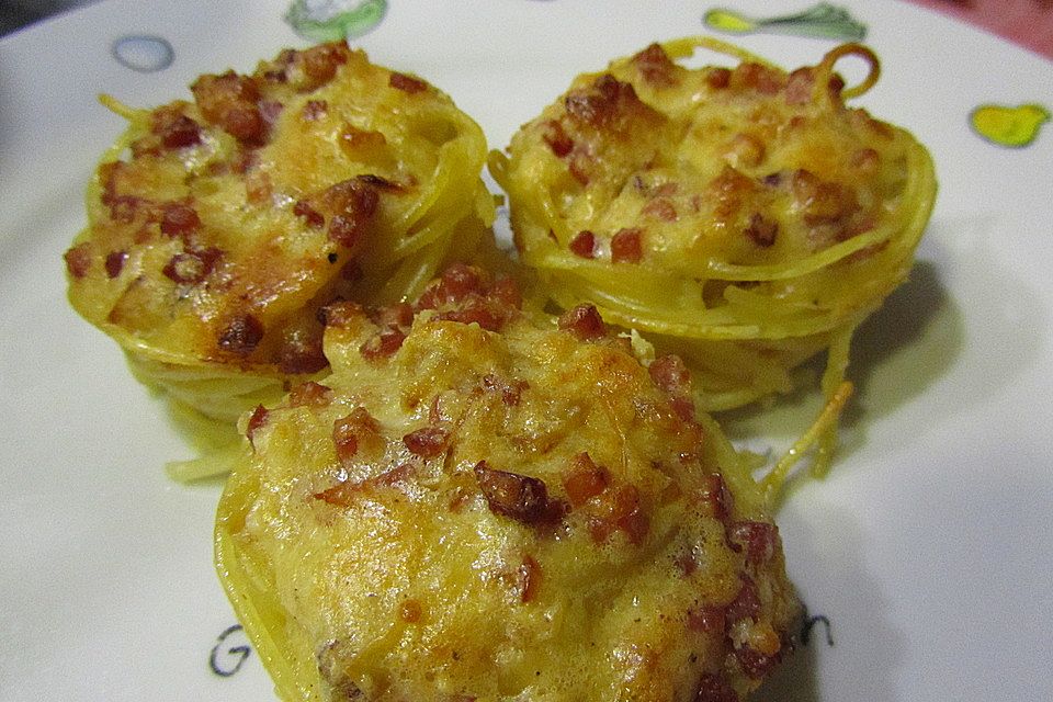 Spaghetti-Carbonara-Muffins