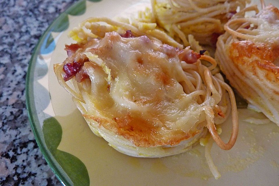 Spaghetti-Carbonara-Muffins