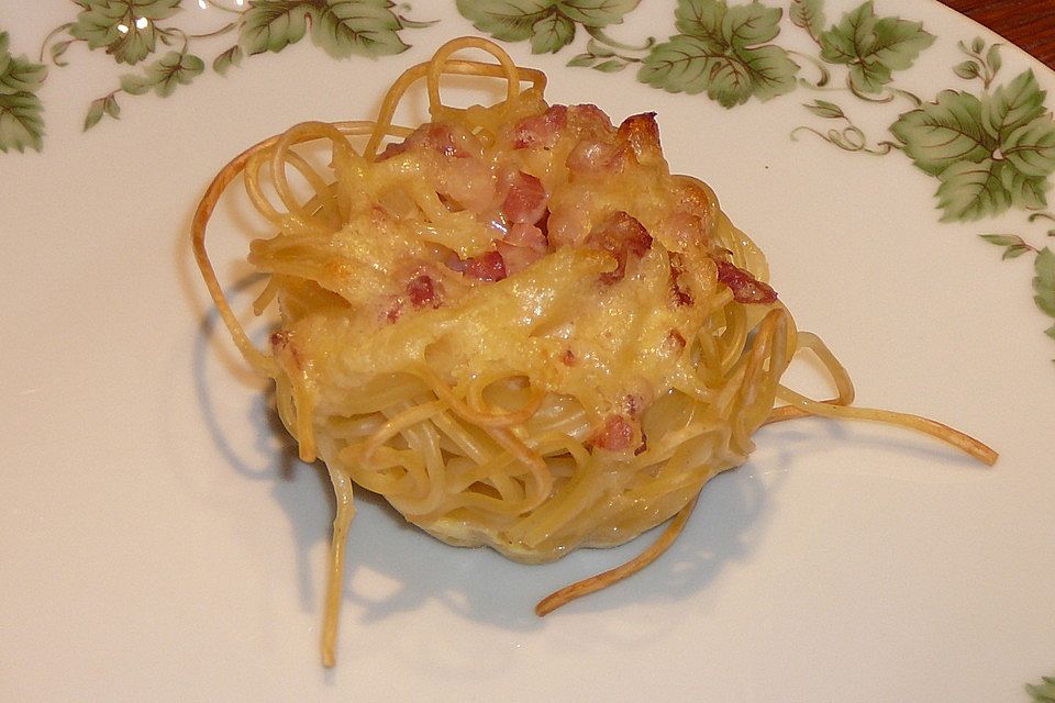 Spaghetti-Carbonara-Muffins