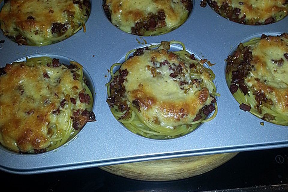 Spaghetti-Carbonara-Muffins