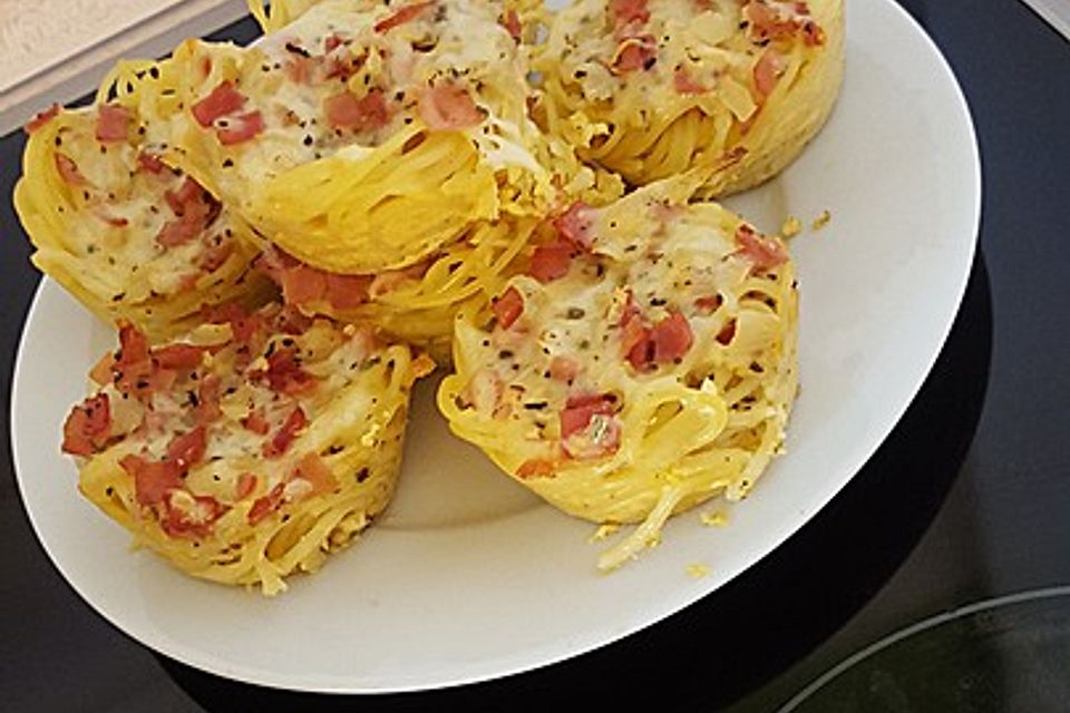 Spaghetti-Carbonara-Muffins