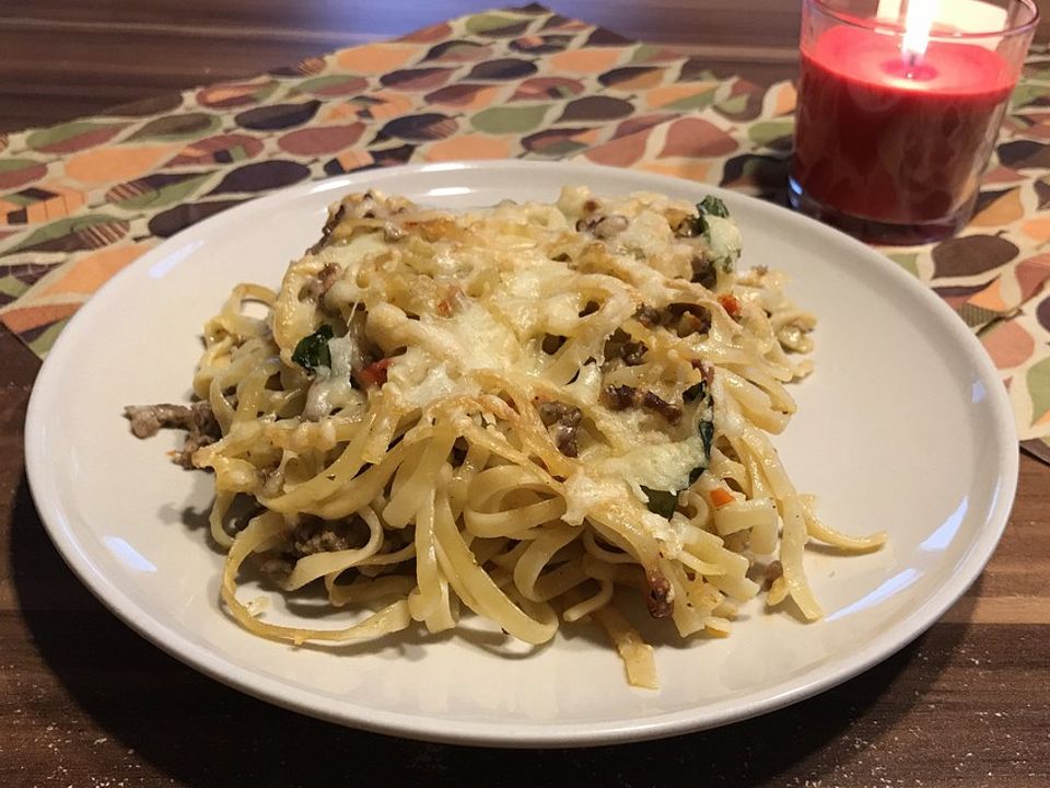 Leckerer Hack-Hollandaise-Auflauf mit Spaghetti von Leschii| Chefkoch