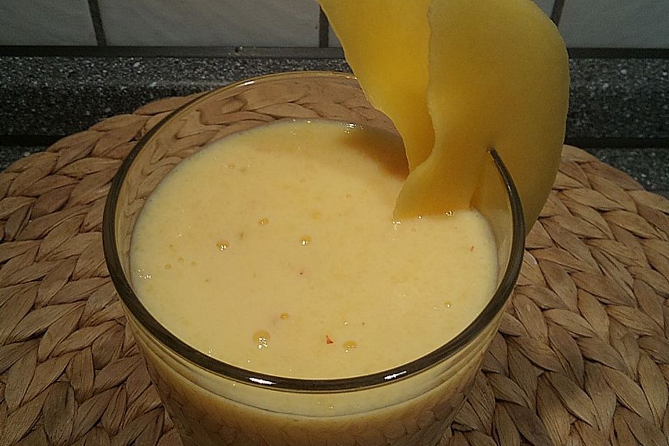 Mango-Buttermilch Smoothie