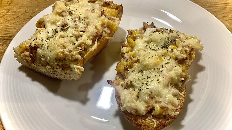 Thunfischbrötchen überbacken von Pumuckl alias Heike Thunfischbrötchen überbacken von Pumuckl alias Heike