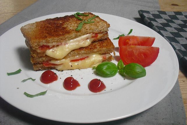 Käsetoast mit Salami von wine2| Chefkoch Käsetoast mit Salami von wine2| Chefkoch