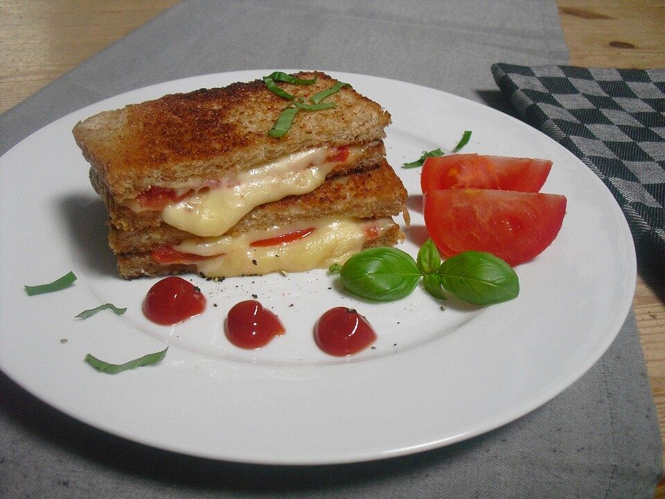 Käsetoast mit Salami von wine2| Chefkoch