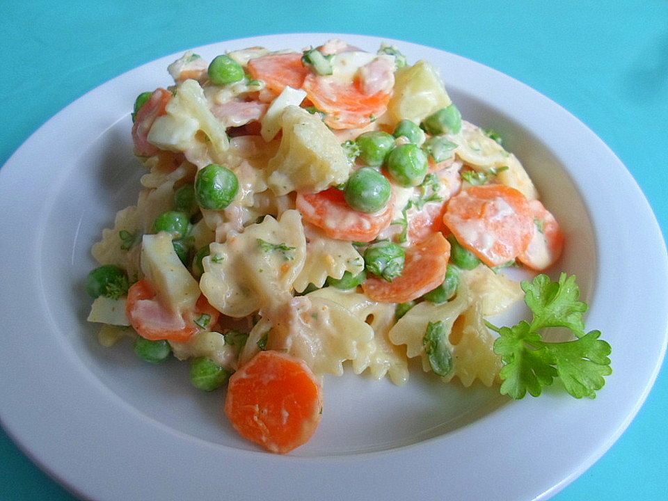 Bunter Nudel-Gemüse Salat von lduval| Chefkoch