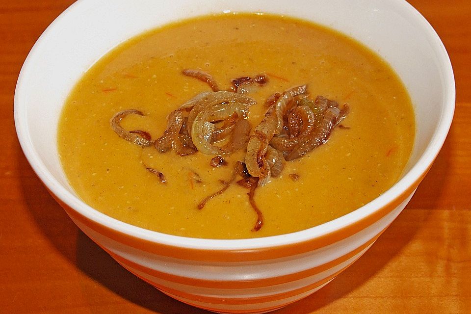 Indische Linsensuppe mit Kreuzkümmel-Zwiebeln