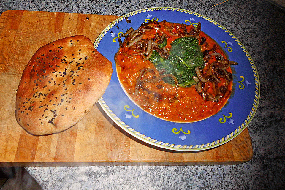 Indische Linsensuppe mit Kreuzkümmel-Zwiebeln