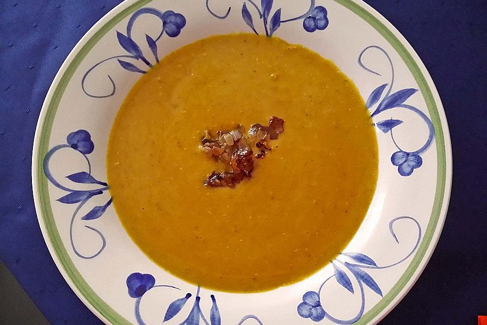 Indische Linsensuppe mit Kreuzkümmel-Zwiebeln