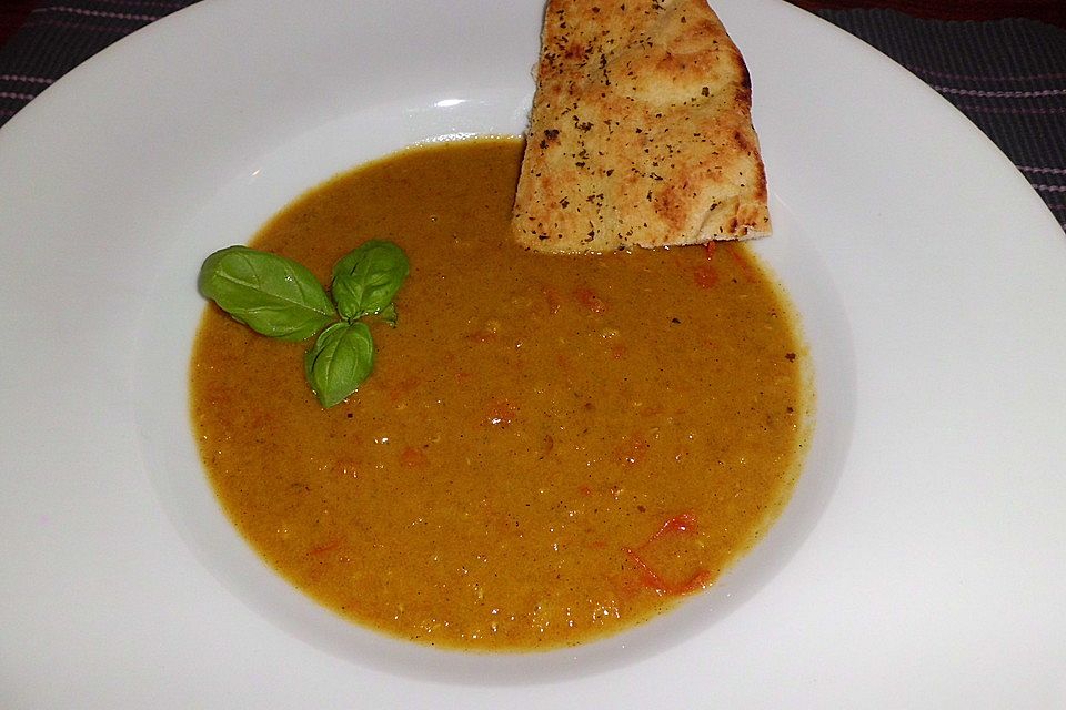 Indische Linsensuppe mit Kreuzkümmel-Zwiebeln