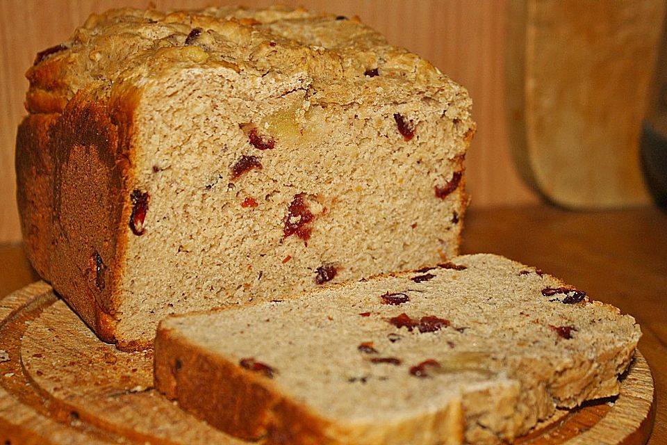 Cranberry-Zimt Brot im BBA