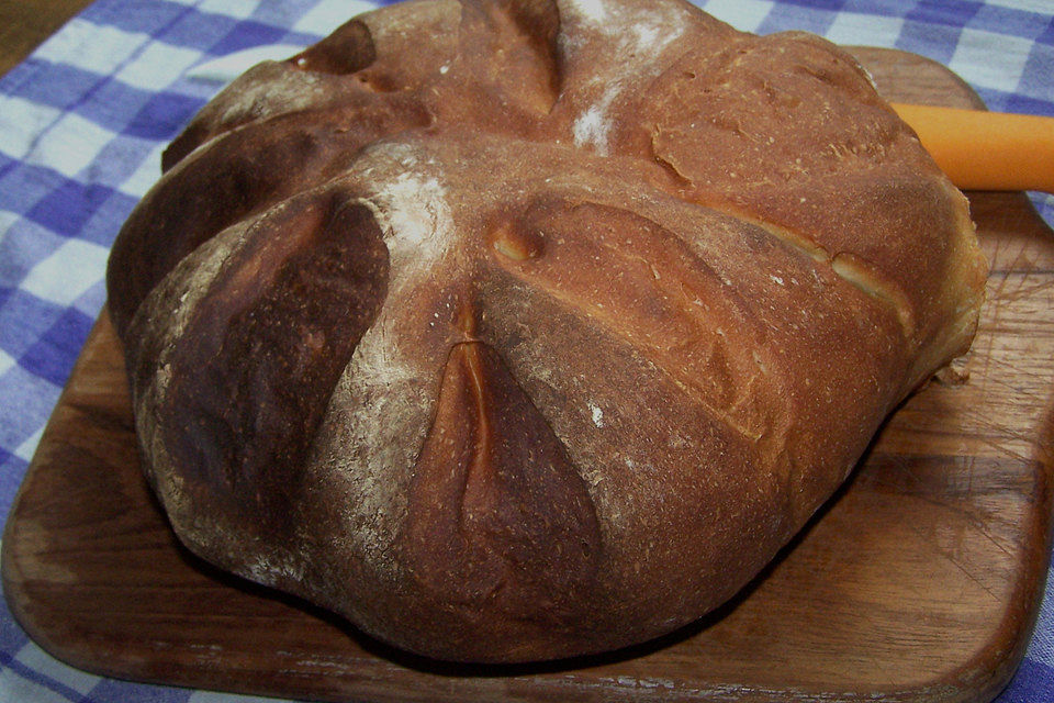 Sauerteigbrot mit selbst angesetztem Sauerteig