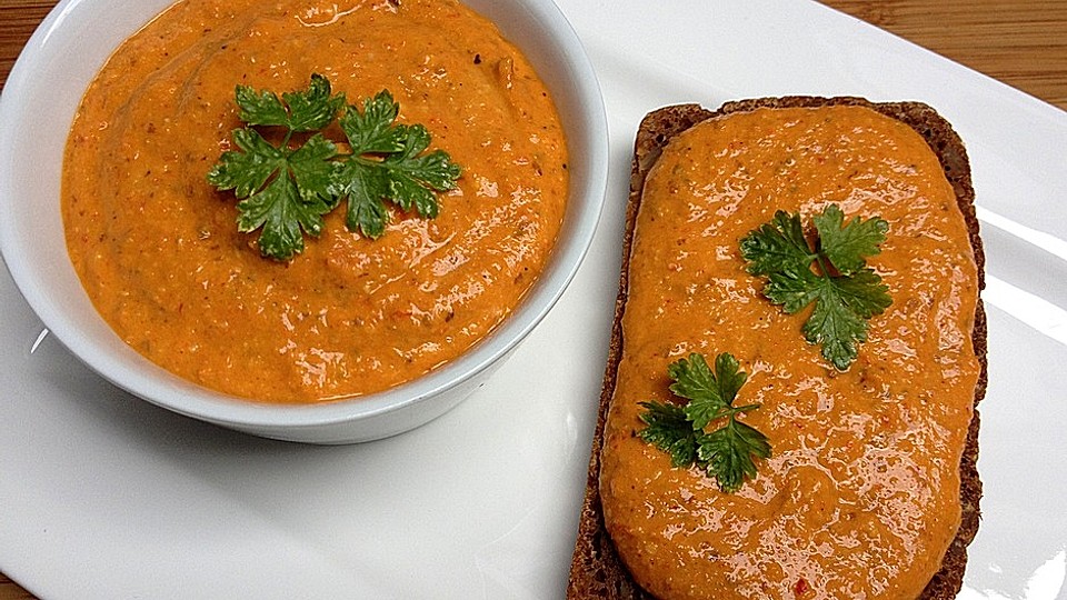 Paprika-Hummus von Finntina