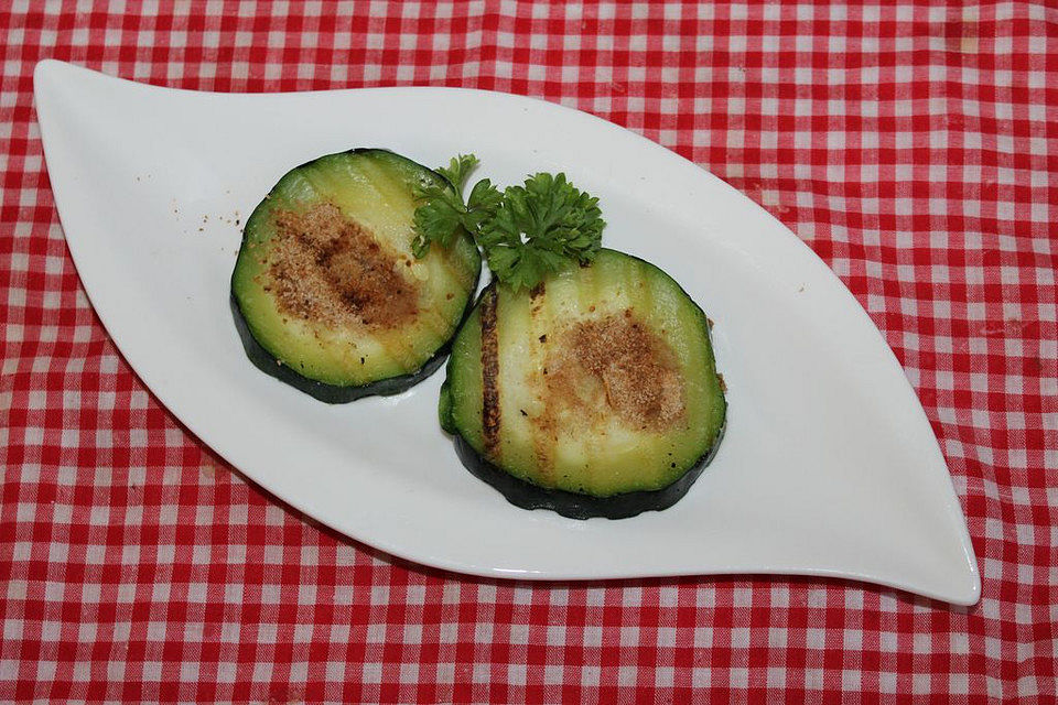 Zucchini gegrillt