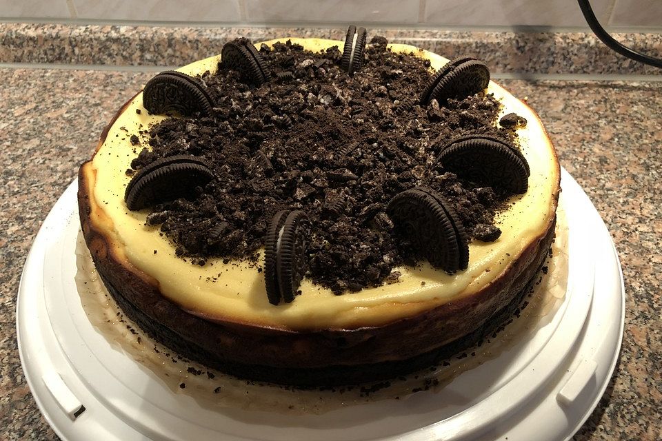 Käsekuchen mit Oreo-Keksboden