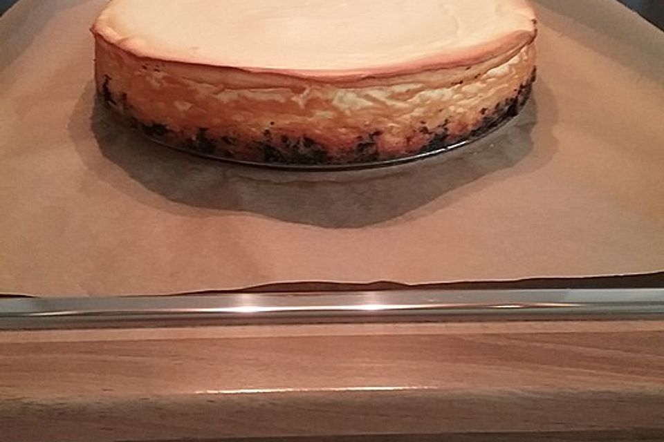 Käsekuchen mit Oreo-Keksboden